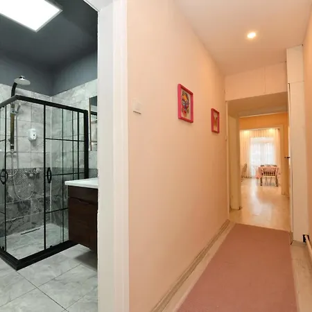 Sevim Apartmanhotel 4*